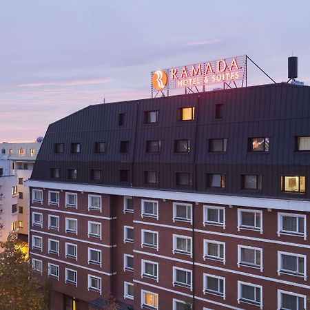 Ramada Hotel & Suites By Wyndham Bucharest North Екстериор снимка