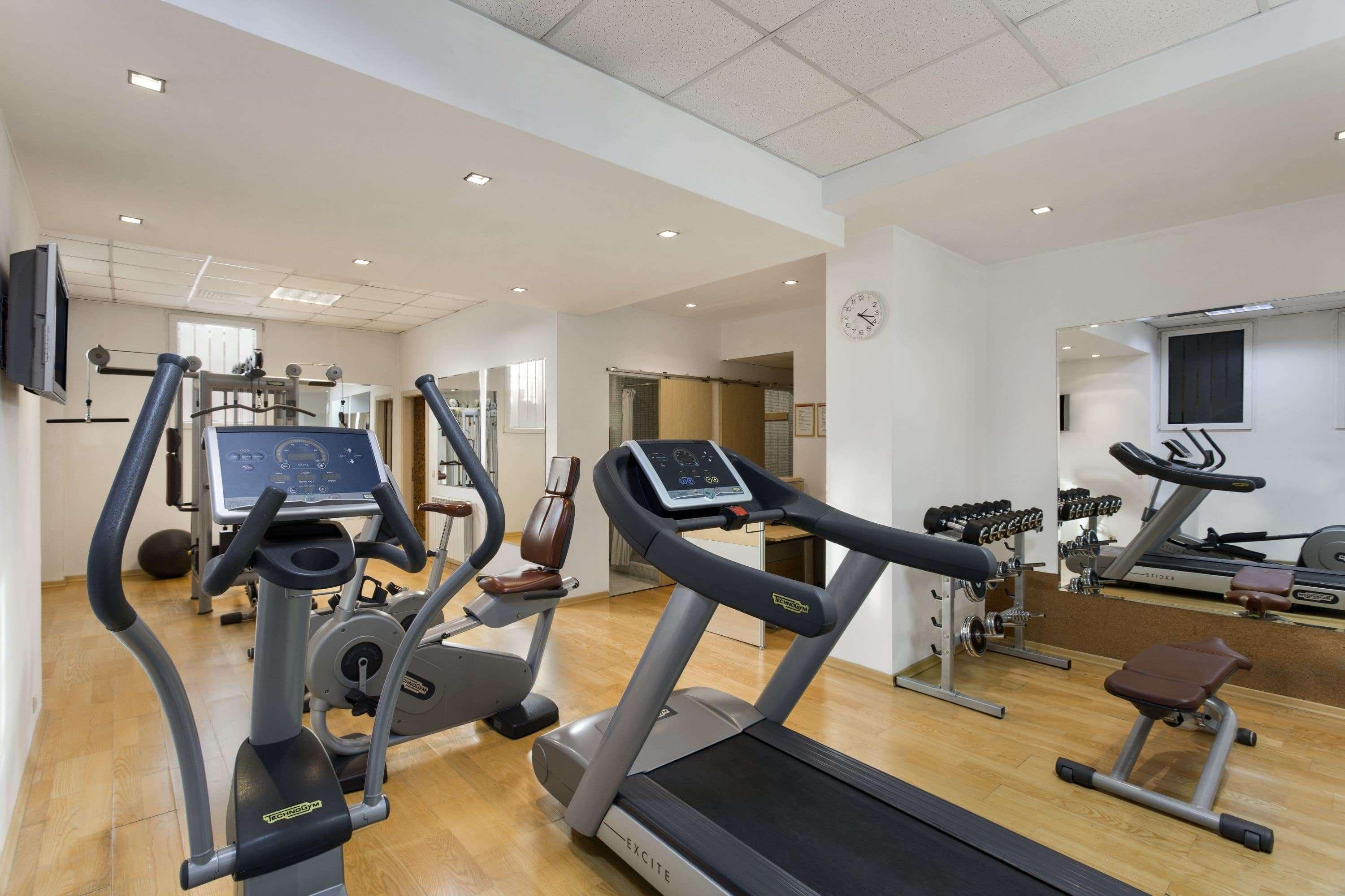 Ramada Hotel & Suites By Wyndham Bucharest North Екстериор снимка