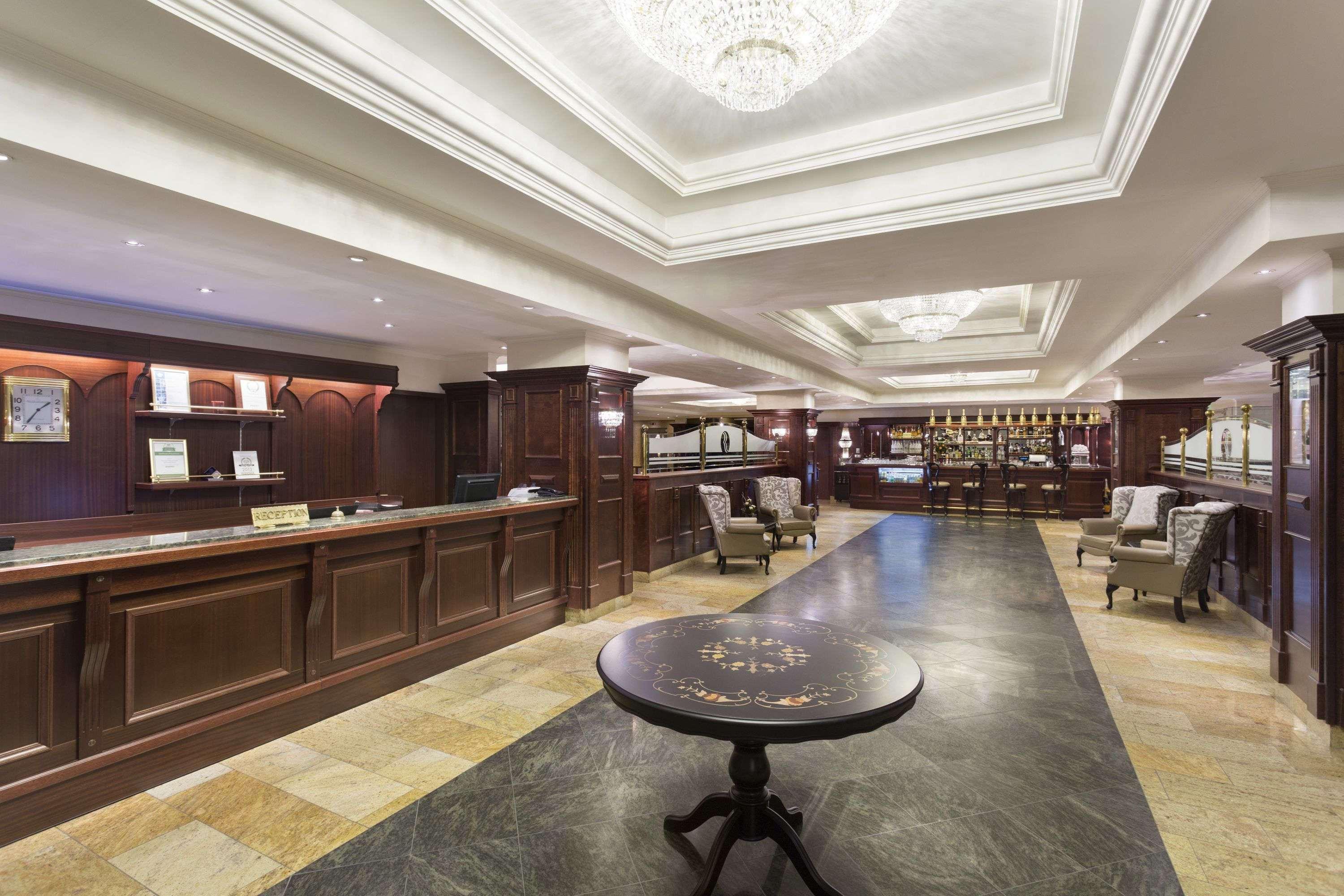 Ramada Hotel & Suites By Wyndham Bucharest North Екстериор снимка