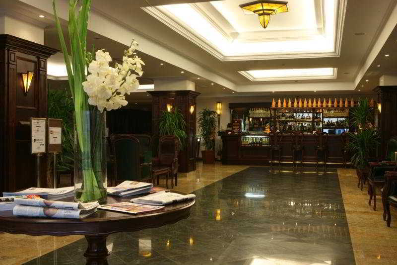 Ramada Hotel & Suites By Wyndham Bucharest North Екстериор снимка