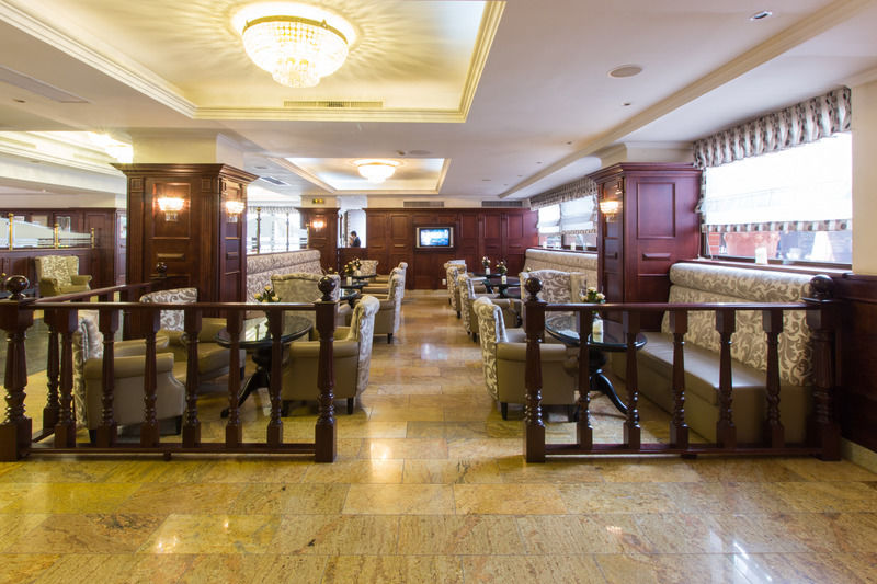 Ramada Hotel & Suites By Wyndham Bucharest North Екстериор снимка
