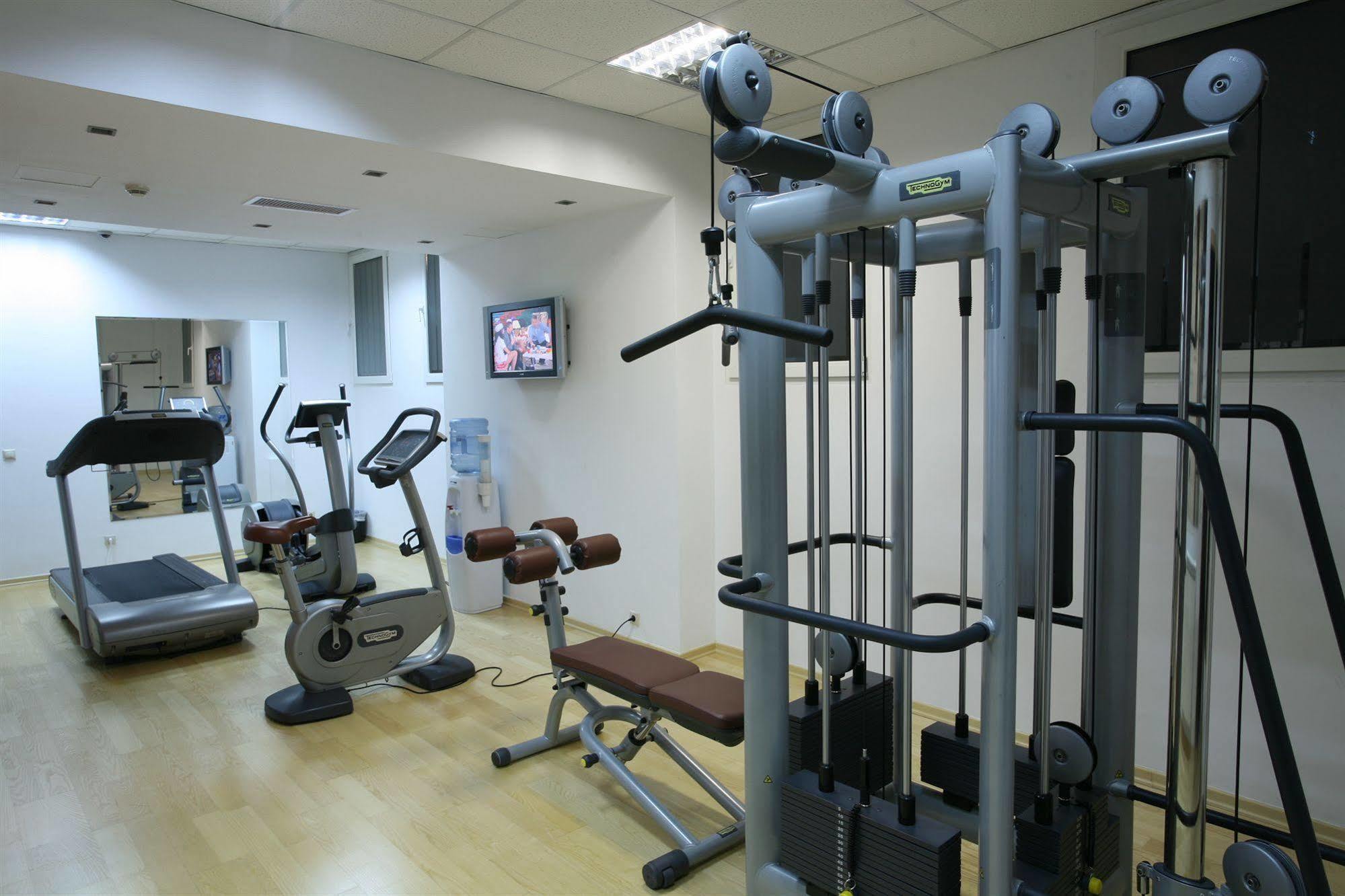 Ramada Hotel & Suites By Wyndham Bucharest North Екстериор снимка